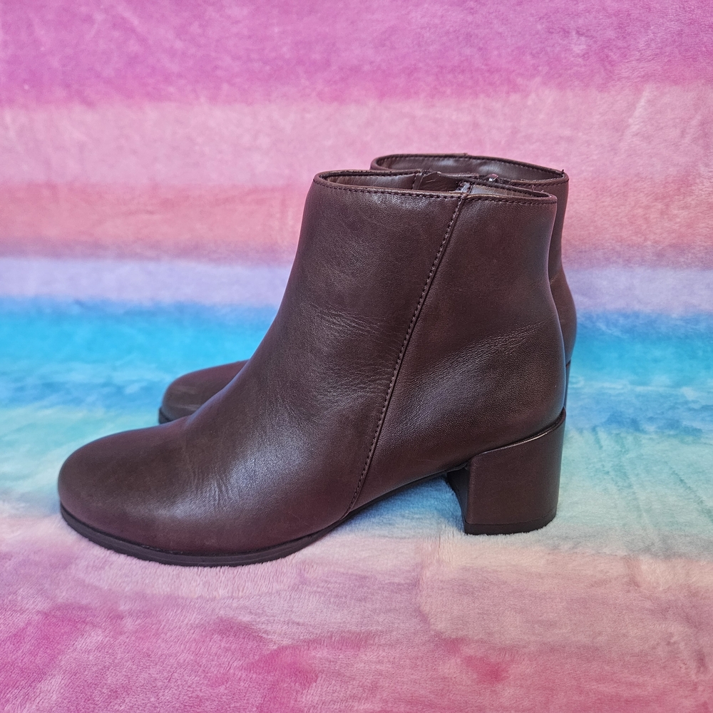 Naturalizer Dark Brown Leather Ankle Boots